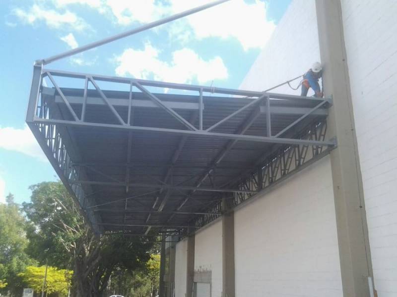 Cobertura Metálica para Garagem Santo Antônio das Mangueiras - Cobertura Metálica para Construção Civil