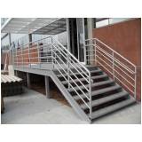 escada industrial com plataforma Riqueza